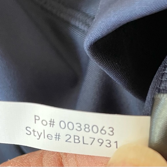 Boston Proper Zip Front Tailored Sleeveless Shirt. Color Navy. Size Extra Small. - Picture 6 of 6